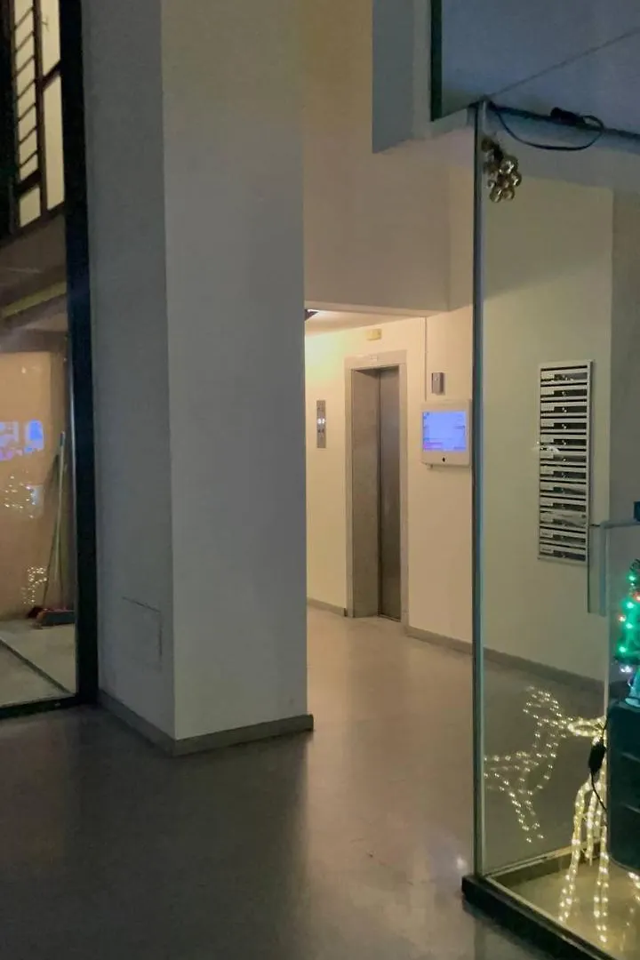Metro Lanza Palace Milan